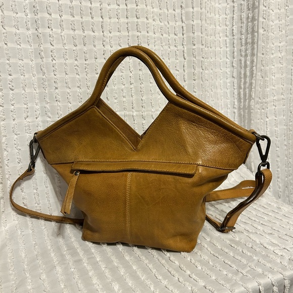 Latico Casey Leather Crossbody Handbag - Picture 2 of 11
